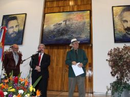 Antonio del Conde,Waldo Leyva y Manuel Aguilera, embajador de Cuba en México durante la inauguración. NOTIMEX  /