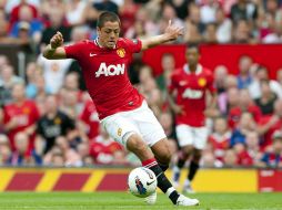 Javier Hérnandez participará posiblemente con Ashley Cole para hacer la mancuerna ideal que forman cada partido. MEXSPORT  /