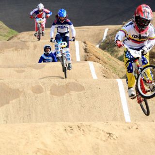 Estados Unidos y Colombia dominan las pistas del BMX