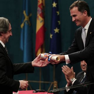 Pide príncipe Felipe avanzar en construcción europea ante encrucijada