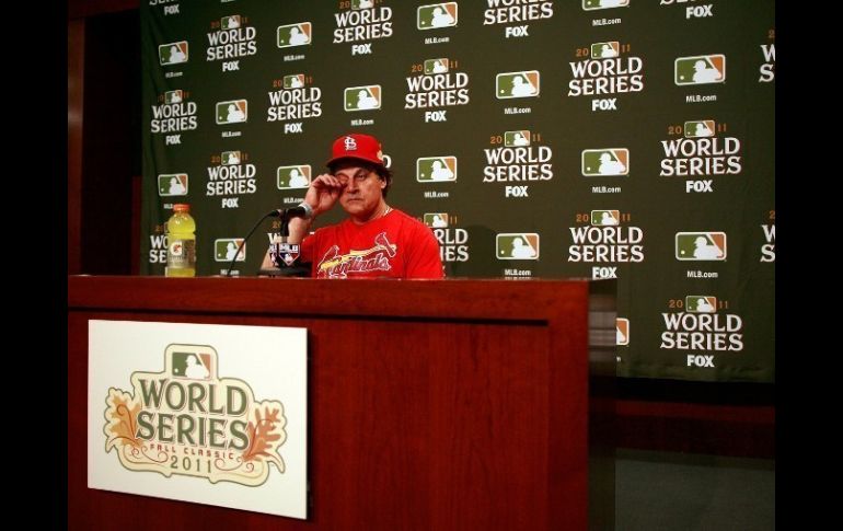 El ténico de San Luis,Tony La Russa, en coferencia de prensa por el tercer juego de la Serie Mundial 2011. AFP  /
