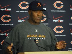 'Tenemos la oportunidad de quedar 4-3 tras siete juegos aquí', declaró el 'coach' de los Osos de Chicago, Lovie Smith. AP  /