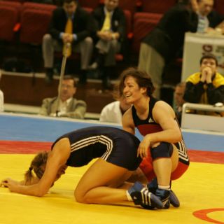 Cuba se lleva dos oros en la lucha libre femenina