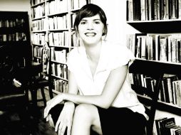 Valeria Luiselli publicó, antes que Los ingrávidos, el libro de ensayos Papeles falsos. ALFREDO PELCASTRE  /