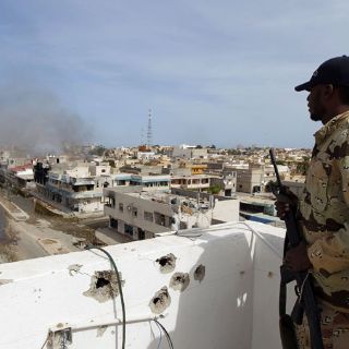 Espías alemanes ubicaron a Gadhafi