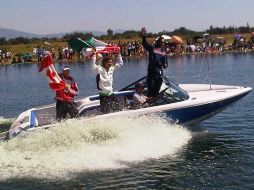 El tapatío Carlos Lamadrid (centro) se colgó la medalla de bronce en casa.  /