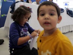 La adicción a los videojuegos en niños y menores de edad puede estar motivada por la desatención de los padres. ARCHIVO  /