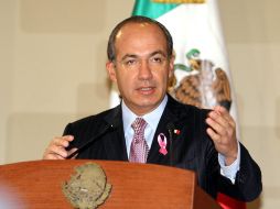 El Presidente Felipe Calderón afirmó que su gobierno dejará 'resuelto' el problema de la atención a la salud. ARCHIVO  /