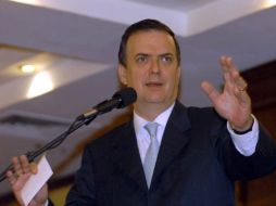 En la víspera, perredistas exigieron la salida de Marcelo Ebrard del partido del Sol Azteca. ARCHIVO  /