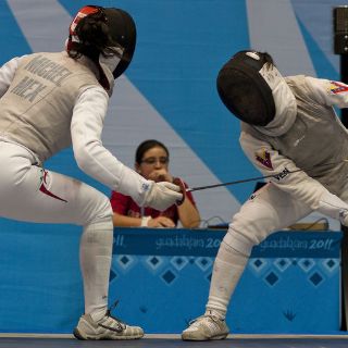 Michel está a un combate de la final de esgrima