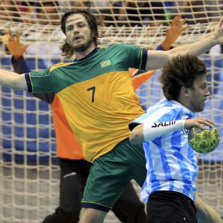 Dulce revancha en balonmano varonil