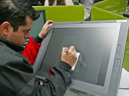 Expertos discutirán el desarrollo de la industria de las tecnologías de información y comunicación.  /