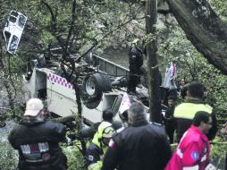 Alrededor de 20 personas se encuentran heridas por el accidente. EFE  /