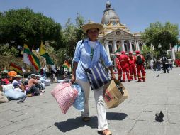 Decenas de personas levantaron sus campamentos, satisfechos de que sus demandas hayan sido escuchadas. EFE  /