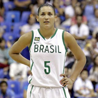 Las favoritas terminan terceras