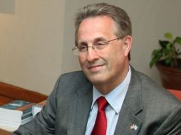 La embajada de Estados Unidos a cargo de Anthony Wayne expresó que en México no se permite que la DEA haga operaciones encubierta.  /