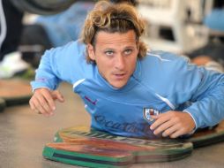 El delantero sufrió una lesión en la pierna izquierda. NOTIMEX  /