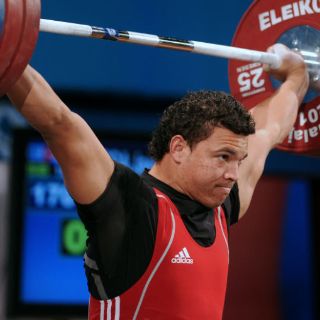 Cuba gana oro en los 94 kilos masculino