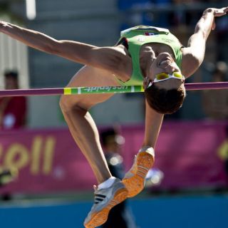 Rifka se queda con el bronce en salto de altura