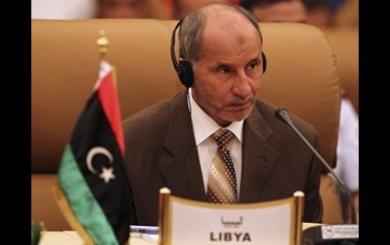 El presidente del CNT libio, Mustafa Abdeljalil, asiste a una reunión de jefes de estado mayor  /