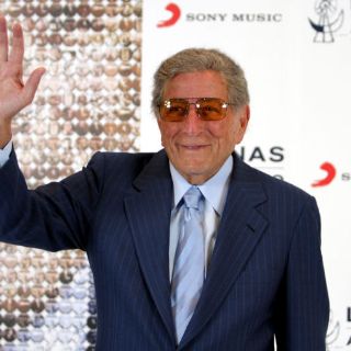 Invitados que destellan en alfombra roja de Las Lunas