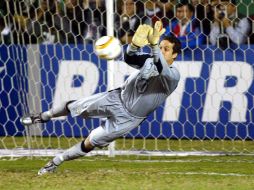 El portero titular padece una elongación de segundo grado en el abductor del muslo. MEXSPORT  /