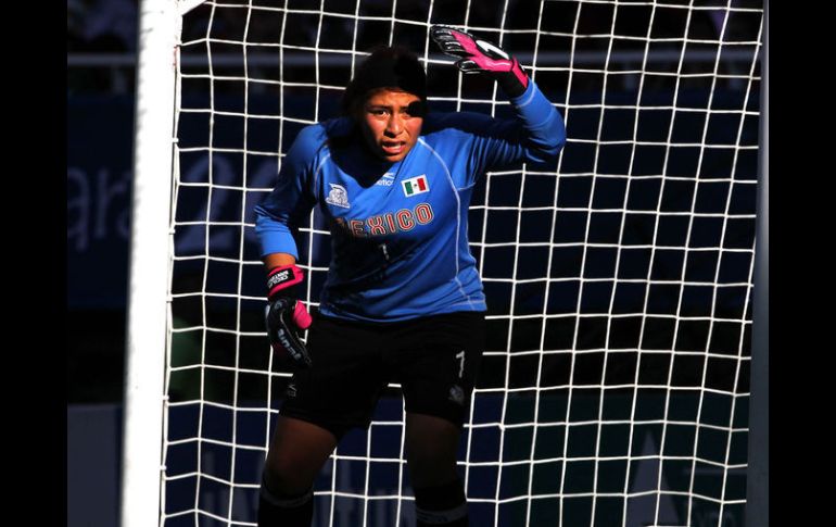 Aurora Santiago buscará bloquear los tiros de sus rivales sudamericanas. MEXSPORT  /