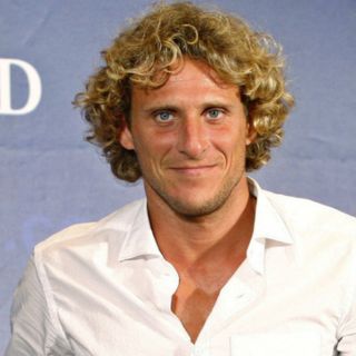 Uruguay convoca a Fernández en lugar de Forlán