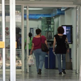 Los bancos elevan restricciones para otorgamiento de crédito hipotecario