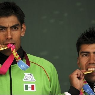 Alcántara está orgulloso de jugar frontón