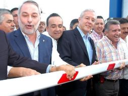 El 6 de octubre pasado, de manera voluntaria el gobernador retiró con su propia mano la pluma de la caseta. ARCHIVO  /