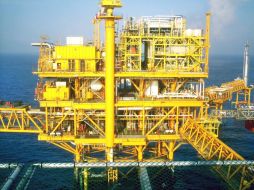 Pemex dejó claro que su objetivo no es ser autosuficiente en la prducción de gasolina, sino garantizar el suministro del combustible.  /