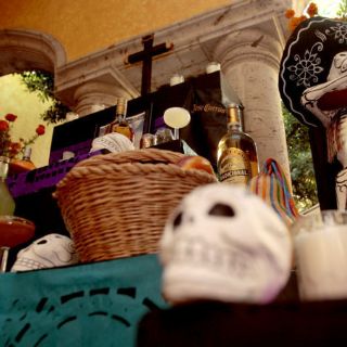 Cenart dedicará ofrenda a personajes de la cultura recién fallecidos