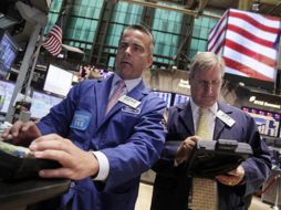 Los indicadores subieron debido a que los líderes europeos revelaron un plan de fondos de rescate financiero regional.  /