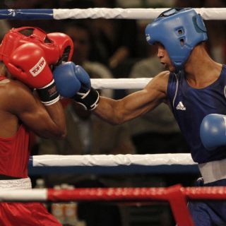 Roniel Iglesias domina en welter ligero