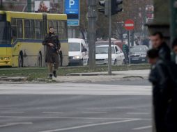 Un hombre atacó la embajada de Estados Unidos en Sarajevo. AP  /