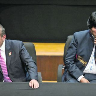 Calderón dialoga con Zapatero sobre crisis del euro