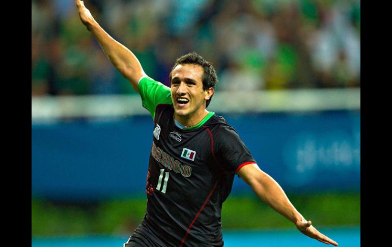 Jerónimo Amione festeja el gol que le dio el oro a México en futbol panamericano. MEXSPORT  /