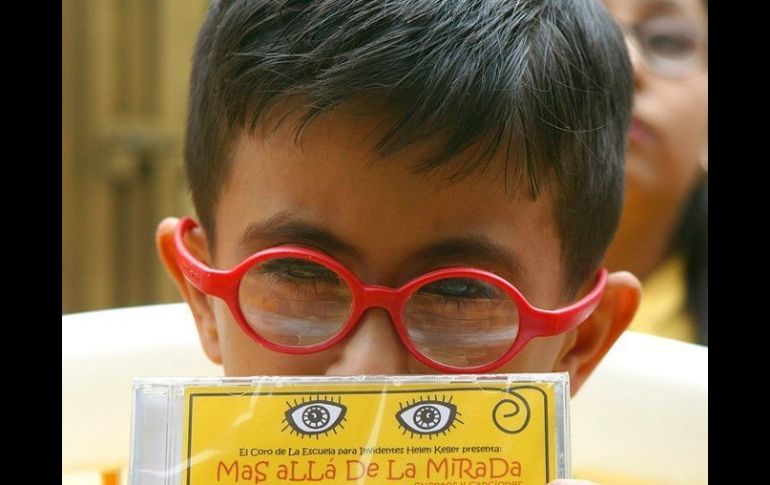 Invidentes podrían puedan 'oír' las imágenes y desplazarse relativamente sin ayuda. ARCHIVO  /