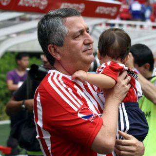 Vergara mañana cumple 9 años al frente de Chivas
