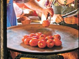 Además de aprender a cocinar recetas tradicionales, se aprende de la historia de cada región. EL UNIVERSAL  /