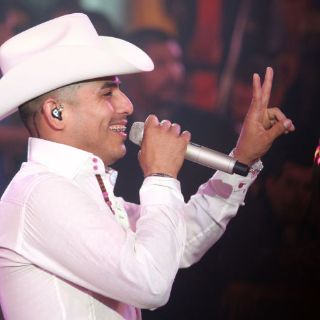 Espinoza Paz, ''El nuevo divo de la banda''