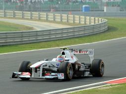 Checo Pérez sumó otro punto en su cuenta personal al finalizar en la décima posición. EFE  /