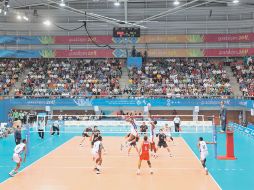 Lleno total en el Complejo de Volibol. El apoyo del respetable no bastó para México.  /