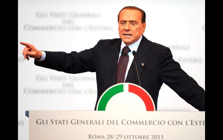 En todo momento Berlusconi se muestra convencido de que agotará la legislatura en 2013. EFE  /