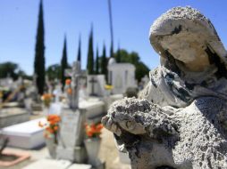 Se espera que 20 mil personas visiten los diferentes panteones del municipio. ARCHIVO  /