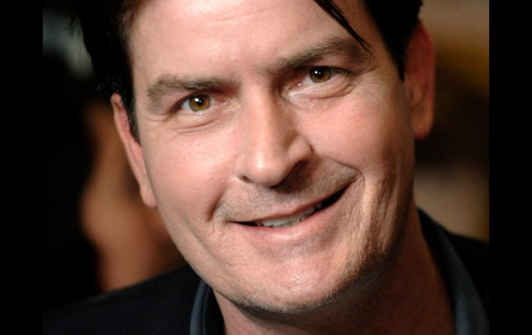Inicialmente la serie en la que estará Charlie Sheen grabará 10 episodios. AP  /
