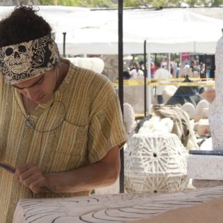 Labran cantera al rayo del sol