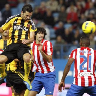 Zaragoza se queda de a tres ante Atlético