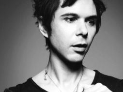 La colección consta de fotografías documentales que están influenciadas por su banda. ESPECIAL  /